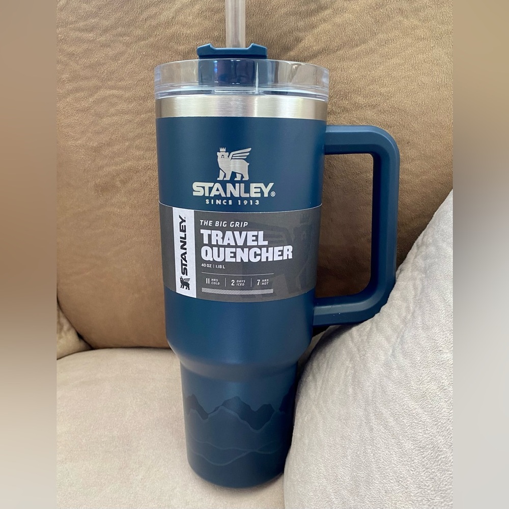 Stanley Quencher Tumbler. 40 oz. Original lid. Target exclusive. NWT
